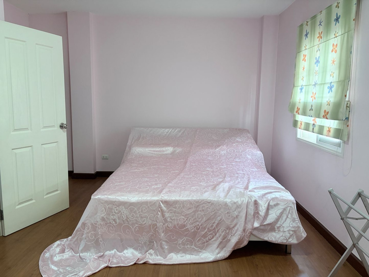 For RentTownhomeThaphra, Talat Phlu, Wutthakat : ⚡ For rent, 3-story townhome, Urban Sathorn, near MRT, size 37.60 sq m. ⚡