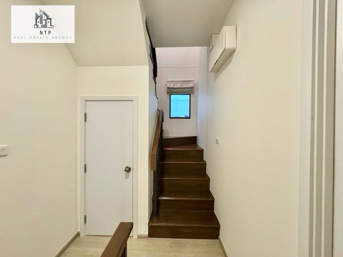 ให้เช่าทาวน์โฮมลาดกระบัง สุวรรณภูมิ : ให้เช่า| For rent Townhome 3 ชั้น 📍 𝐏𝐥𝐞𝐱 𝐎𝐧𝐧𝐮𝐭-𝐖𝐨𝐧𝐠𝐰𝐚𝐞𝐧 ใกล้เมกาบางนา เดินทางไปสุวรรณภูมิเพียง 10 นาที หน้าหมู่บ้านมี Community Mall 🏡🌲 