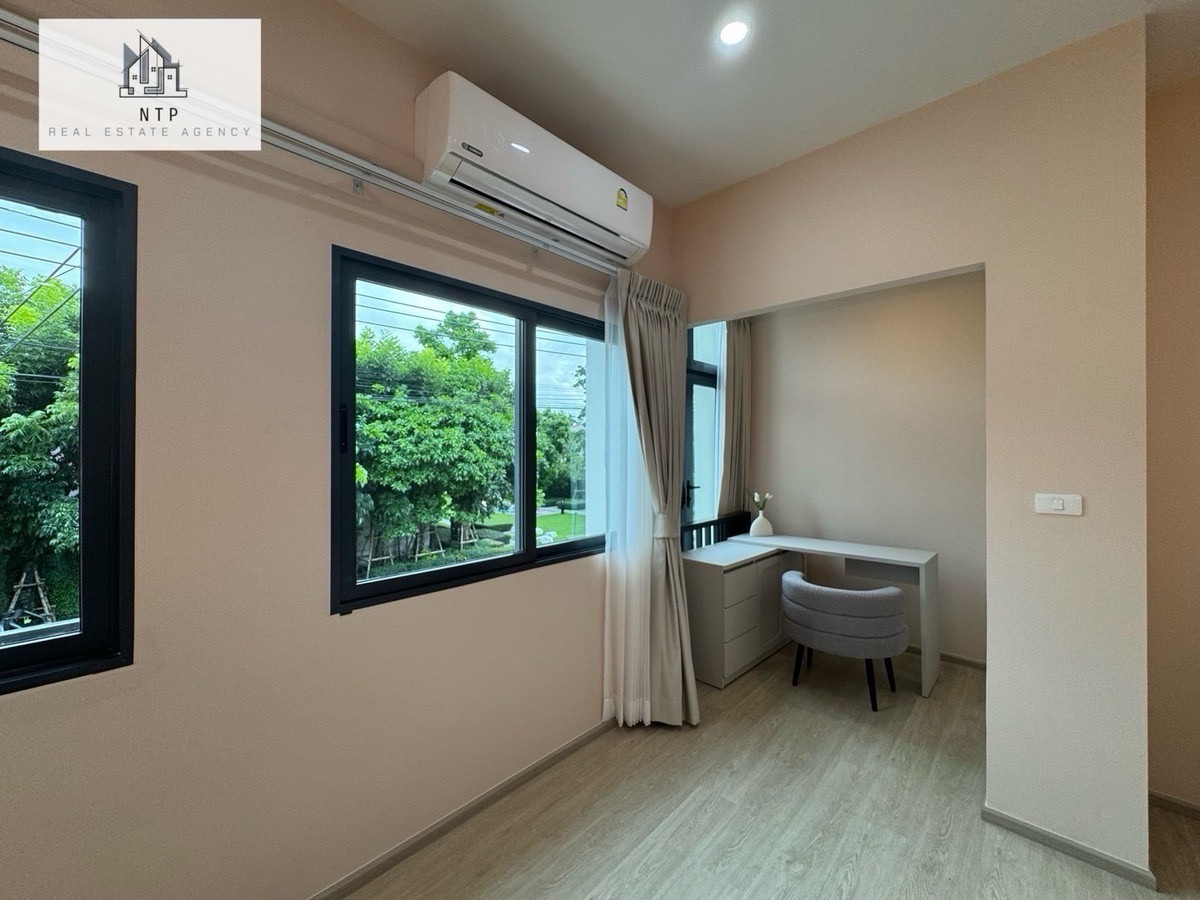 ให้เช่าทาวน์โฮมลาดกระบัง สุวรรณภูมิ : ให้เช่า| For rent Townhome 3 ชั้น 📍 𝐏𝐥𝐞𝐱 𝐎𝐧𝐧𝐮𝐭-𝐖𝐨𝐧𝐠𝐰𝐚𝐞𝐧 ใกล้เมกาบางนา เดินทางไปสุวรรณภูมิเพียง 10 นาที หน้าหมู่บ้านมี Community Mall 🏡🌲 