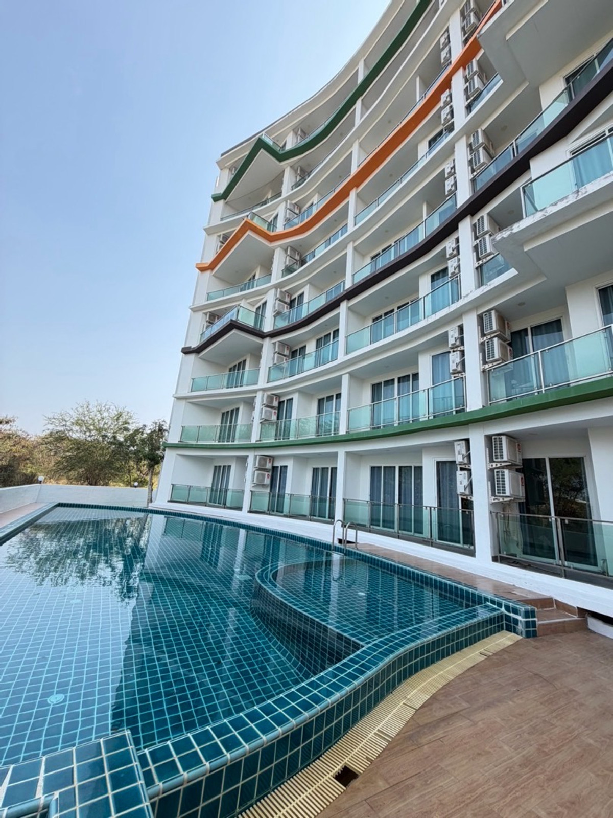 ขายกิจการโรงแรม & กิจการอพาร์ตเมนต์พัทยา บางแสน ชลบุรี สัตหีบ : ขายคอนโดมือ1 ทั้งโครงการ 133ห้อง ซอยสุขุมวิทพัทยา54 