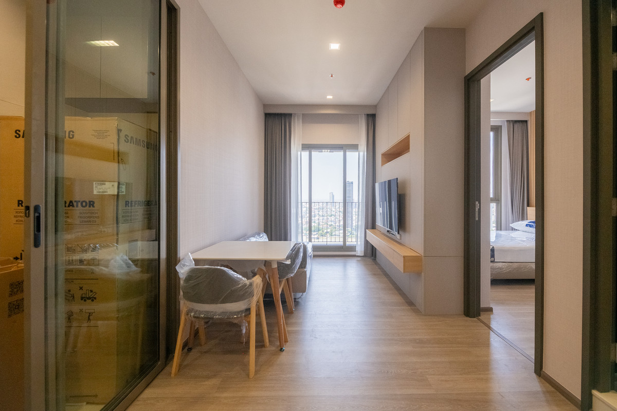 ให้เช่าคอนโดสาทร นราธิวาส : ให้เช่า คอนโด RHYTHM Charoenkrung Pavillion 100 ม.ถึง Shrewsbury International School