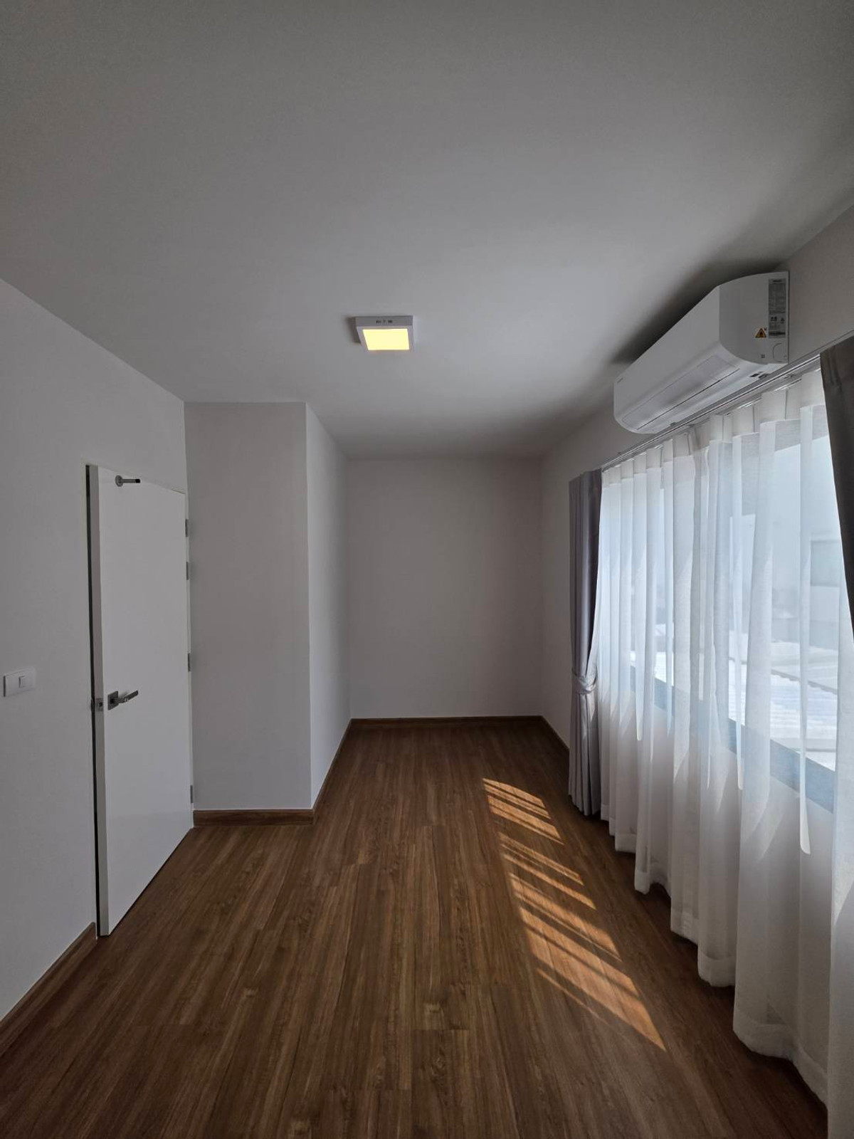 ให้เช่าทาวน์โฮมเกษตรศาสตร์ รัชโยธิน : ให้เช่าทาวน์โฮม บ้านกลางเมือง พหลฯ - รามอินทรา ใกล้ แม็คโคร เทพรักษ์ เพียง 3 นาที