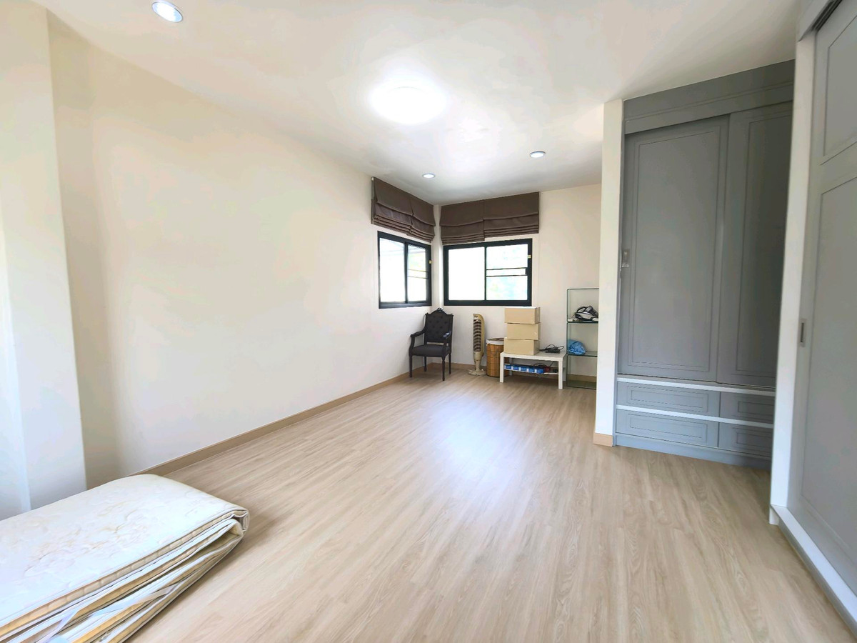 ขายบ้านบางแค เพชรเกษม : ขายบ้าน 2 ชั้น ม.เรืองอนันต์ เพชรเกษม 64 พร้อมที่ดินแปลงใหญ่  ที่ดิน 225 ตร.วา ใกล้สถานี MRTบางแค ใกล้ห้าง ตลาดสด