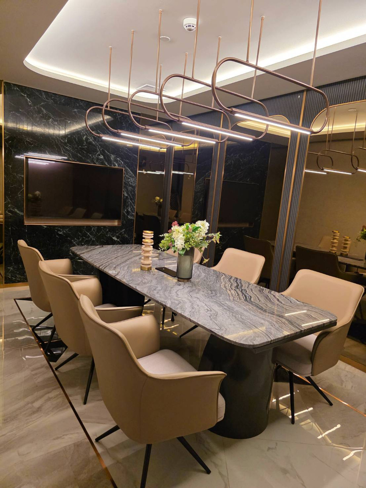 For RentCondoBangna, Bearing, Lasalle : 🔥For Rent Now🔥 Origin Place Bangna, brand new unit, never occupied. Next to MRT Sri Eiam Interchange (2 lines). Fully furnished with built-in furniture and Smart Closet. Near Central Bangna.