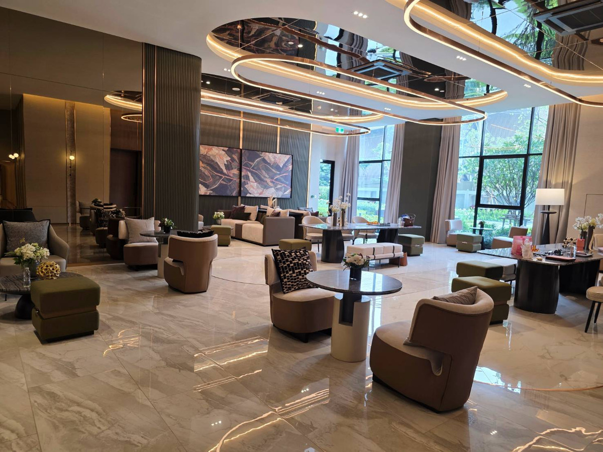 For RentCondoBangna, Bearing, Lasalle : 🔥For Rent Now🔥 Origin Place Bangna, brand new unit, never occupied. Next to MRT Sri Eiam Interchange (2 lines). Fully furnished with built-in furniture and Smart Closet. Near Central Bangna.