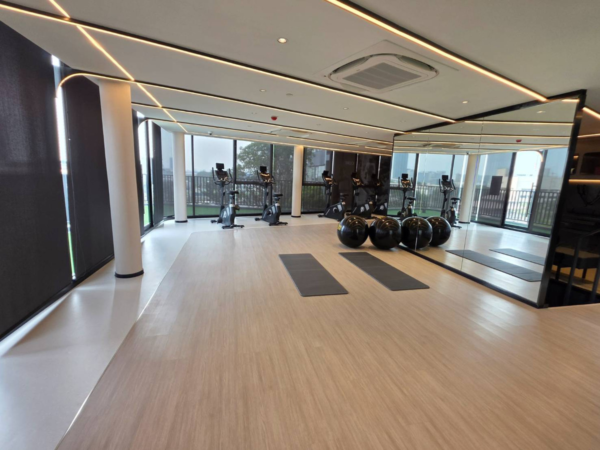 For RentCondoBangna, Bearing, Lasalle : 🔥For Rent Now🔥 Origin Place Bangna, brand new unit, never occupied. Next to MRT Sri Eiam Interchange (2 lines). Fully furnished with built-in furniture and Smart Closet. Near Central Bangna.