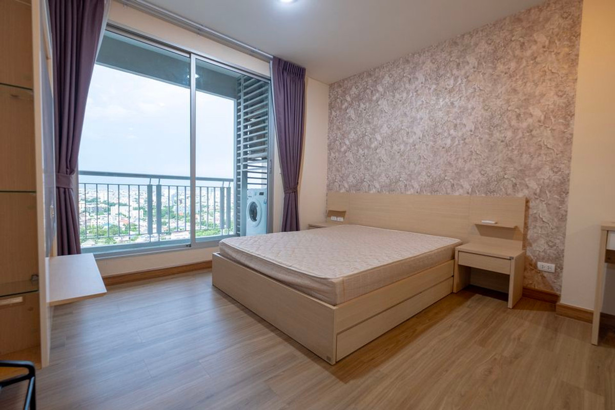 For RentCondoRatchadapisek, Huaikwang, Suttisan : For rent, Rhythm Ratchada, large room, 46.5 sq m, high floor, Rhythm Ratchada, beautiful view, fully furnished, ready to move in.