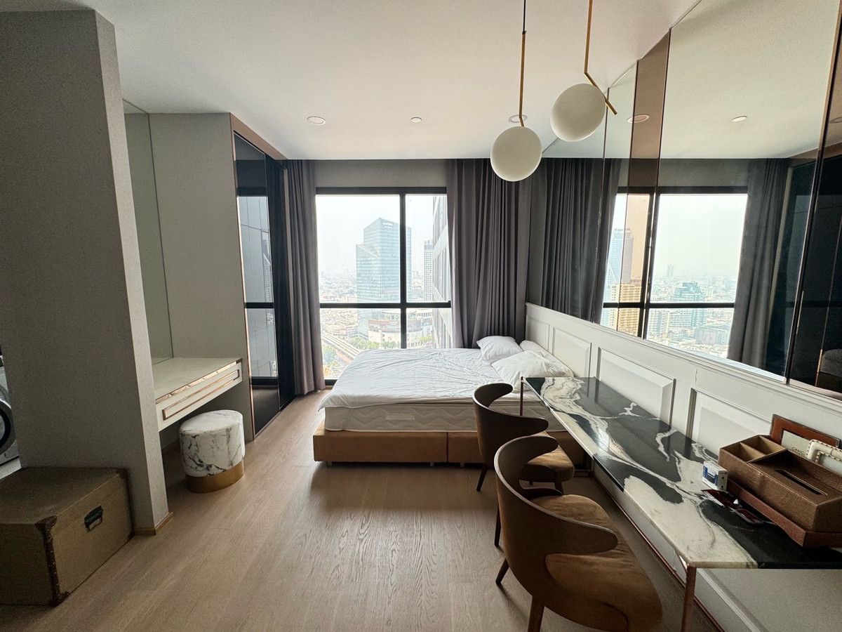 For RentCondoSiam Paragon ,Chulalongkorn,Samyan : For rent Ashton chula Silom price 22,000 baht contact 0869017364