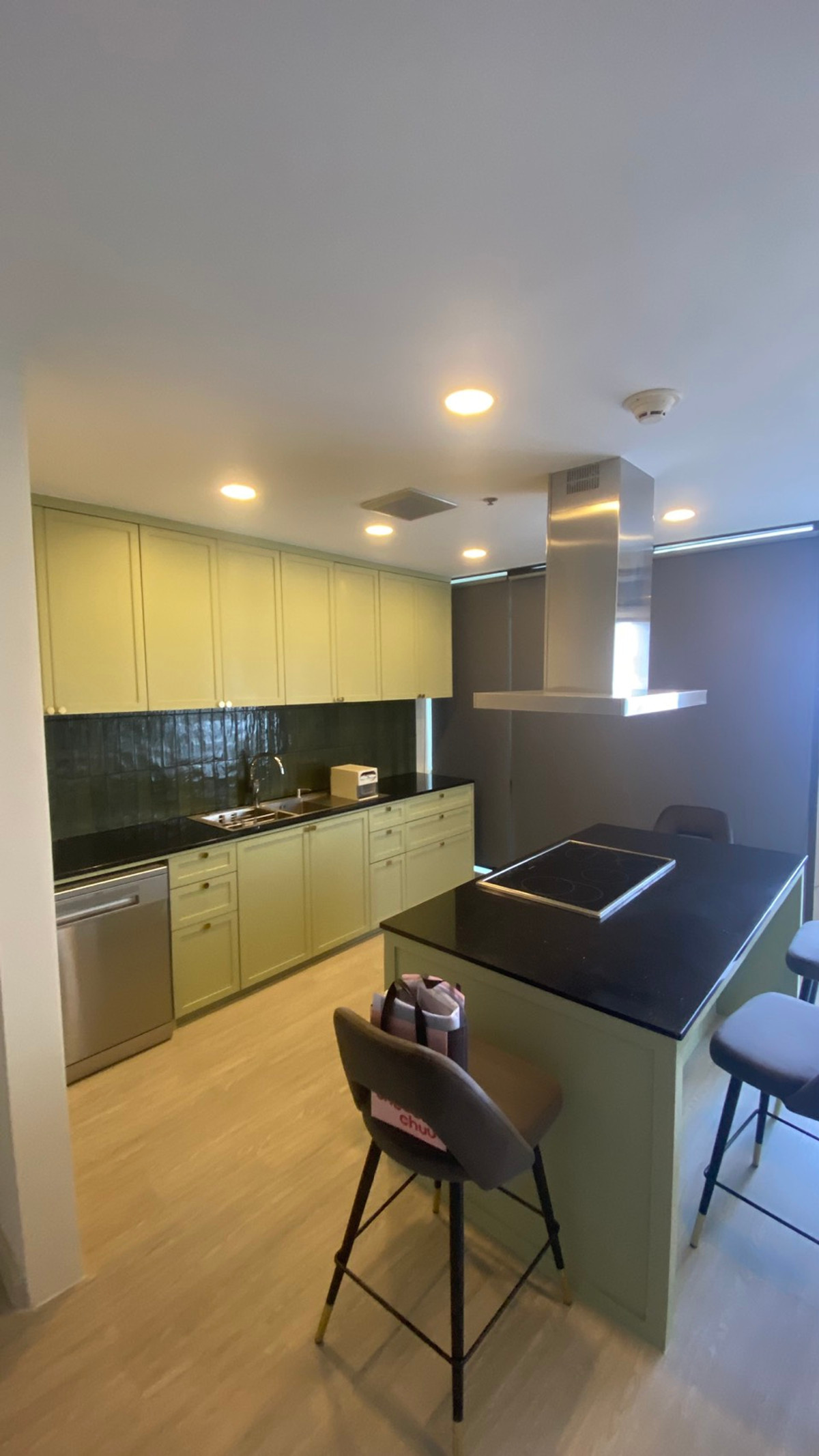 ให้เช่าคอนโดคลองเตย กล้วยน้ำไท : ✨ Penthouse ใจกลางเมือง วิวหลักล้าน ตรงข้าม One Bangkok ✨ /Exclusive Penthouse for Rent | Prime CBD Location Opposite One Bangkok