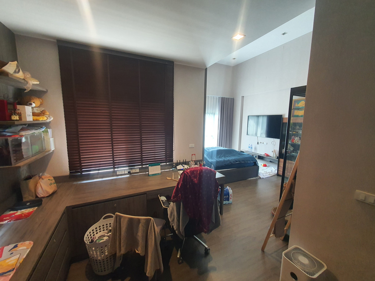 For SaleHousePinklao, Charansanitwong : Luxurious detached house next to the main road, Phutthamonthon Sai 4, Nordic design, ready to move in, Bangkok Boulevard Pinklao-Phetkasem, complete functions, 4 bedrooms, luxurious clubhouse, tight security. Worth the location!