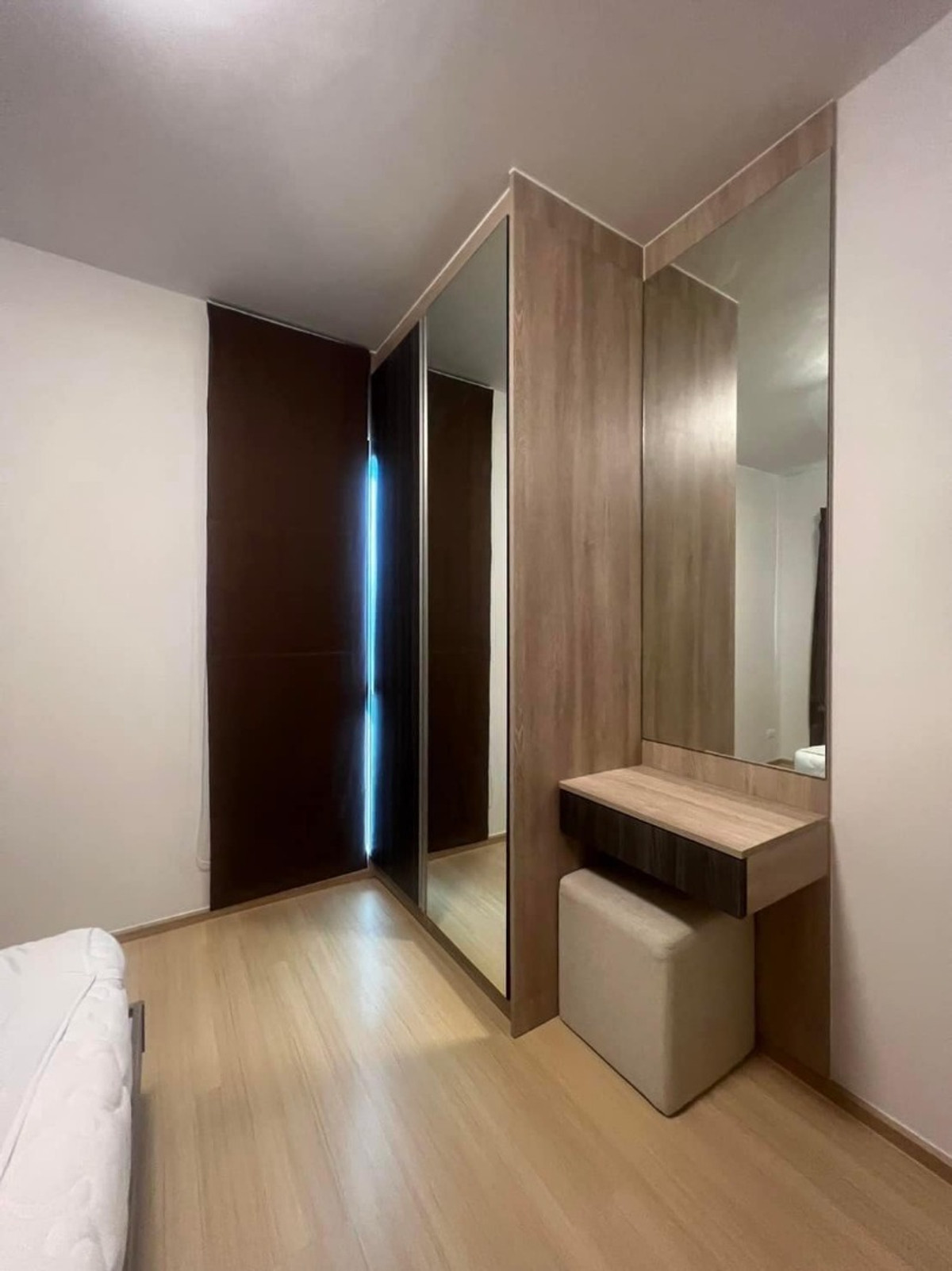 For RentCondoBangna, Bearing, Lasalle : Condo for Rent: Unio Sukhumvit 72 Near BTS Bearing (approx. 600 meters)