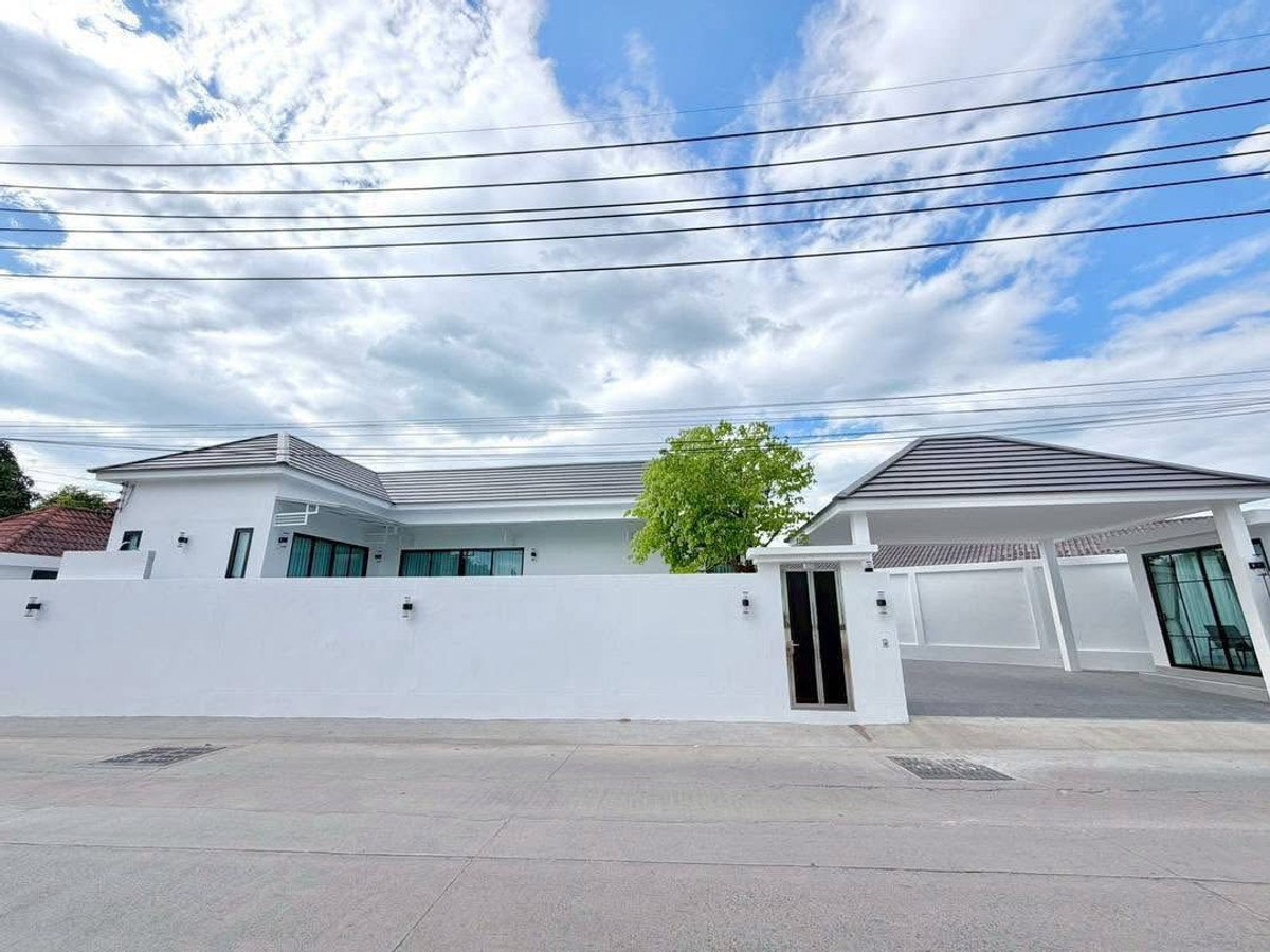 For SaleHousePattaya, Bangsaen, Chonburi : Pool Villa Soi Bunkanchanaram 8 / 4 Bedrooms (FOR SALE) AM038