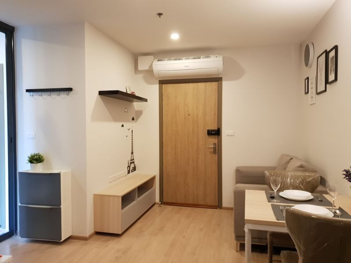 For RentCondoBangna, Bearing, Lasalle : Condo for Rent: Ideo O2 Near BTS Bang Na (approx. 300 meters)