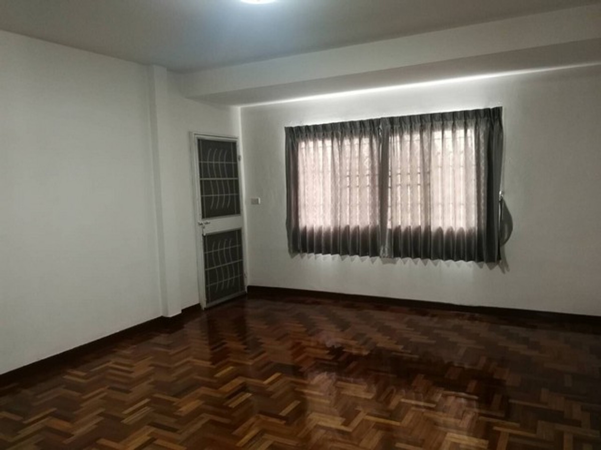 ให้เช่าบ้านนวมินทร์ รามอินทรา : HR3233ให้เช่าบ้านเดี่ยว 2 ชั้น ซอยนวมินทร์ 111 – พื้นที่กว้าง สวนร่มรื่น พร้อมอยู่ บรรยากาศเงียบสงบ ลมเย็นสบาย เหมาะสำหรับพักอาศัยอย่างยิ่ง