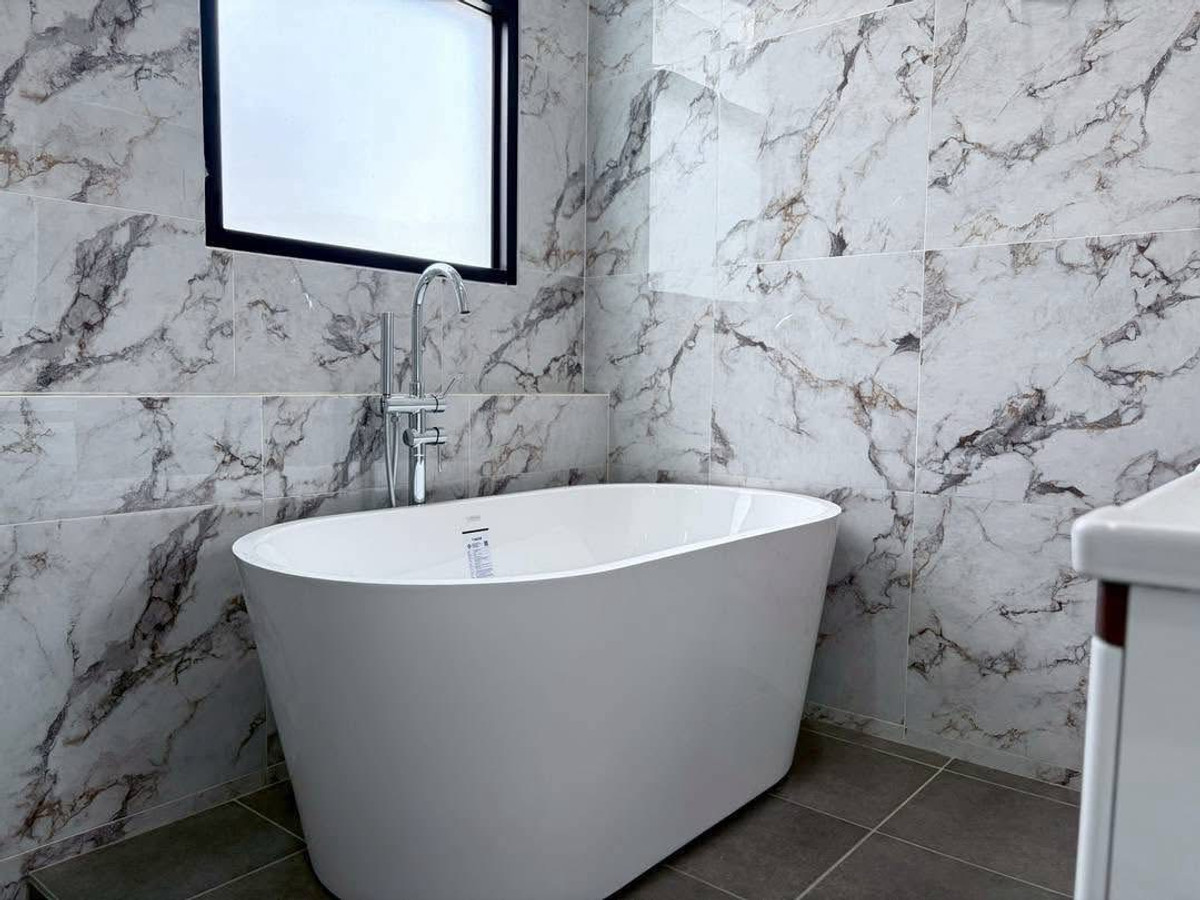 For SaleHousePattaya, Bangsaen, Chonburi : Pool Villa Soi Bunkanchanaram 8 / 4 Bedrooms (FOR SALE) AM038