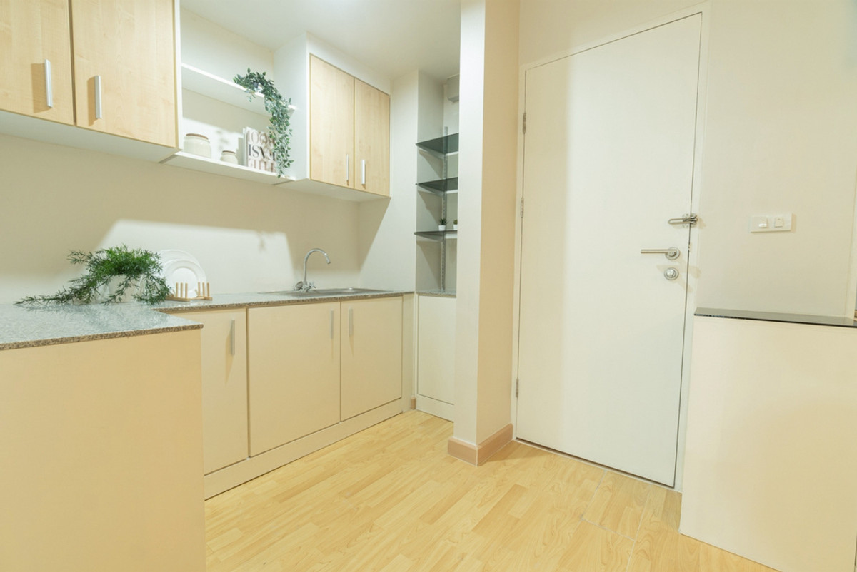 ขายคอนโดพัฒนาการ ศรีนครินทร์ : K-6767 ขาย ! คอนโด The Iris ศรีนครินทร์ พระราม 9 ตกแต่งใหม่ พร้อมอยู่