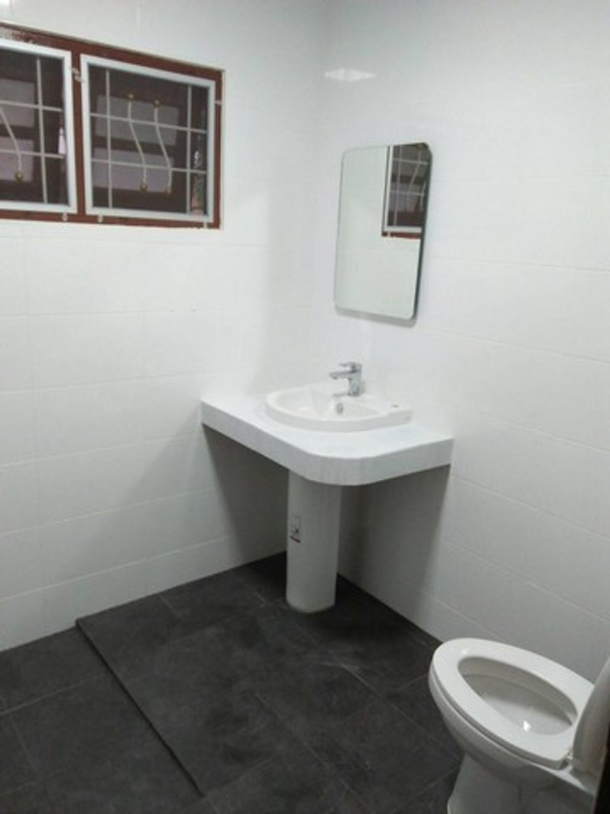 ให้เช่าบ้านนวมินทร์ รามอินทรา : HR3233ให้เช่าบ้านเดี่ยว 2 ชั้น ซอยนวมินทร์ 111 – พื้นที่กว้าง สวนร่มรื่น พร้อมอยู่ บรรยากาศเงียบสงบ ลมเย็นสบาย เหมาะสำหรับพักอาศัยอย่างยิ่ง