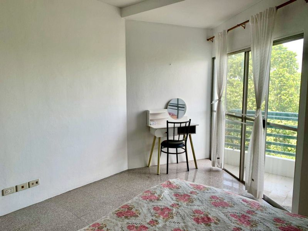 ขายคอนโดปิ่นเกล้า จรัญสนิทวงศ์ : ขายคอนโดพระราม 6 แมนชั่น บี ชั้น 4 ฝั่งแม่น้ำเจ้าพระยา วิวการไฟฟ้าบางกรวย เนื้อที่ 64 ตารางเมตร 2 ห้องนอน ซอยจรัญสนิทวงศ์ 96/1 แขวงบางอ้อ เขตบางพลัด กรุงเทพมหานคร