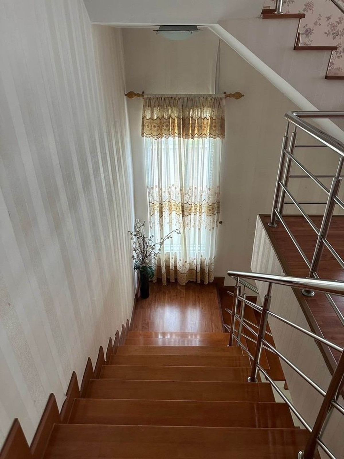 ให้เช่าบ้านนนทบุรี บางใหญ่ บางบัวทอง : บ้าน ทาวน์โฮม 3ชั้น เหมาะทำออฟฟิศ ปากซอยถนนโยธาธิการ ราชพฤกษ์-ท่าอิฐ