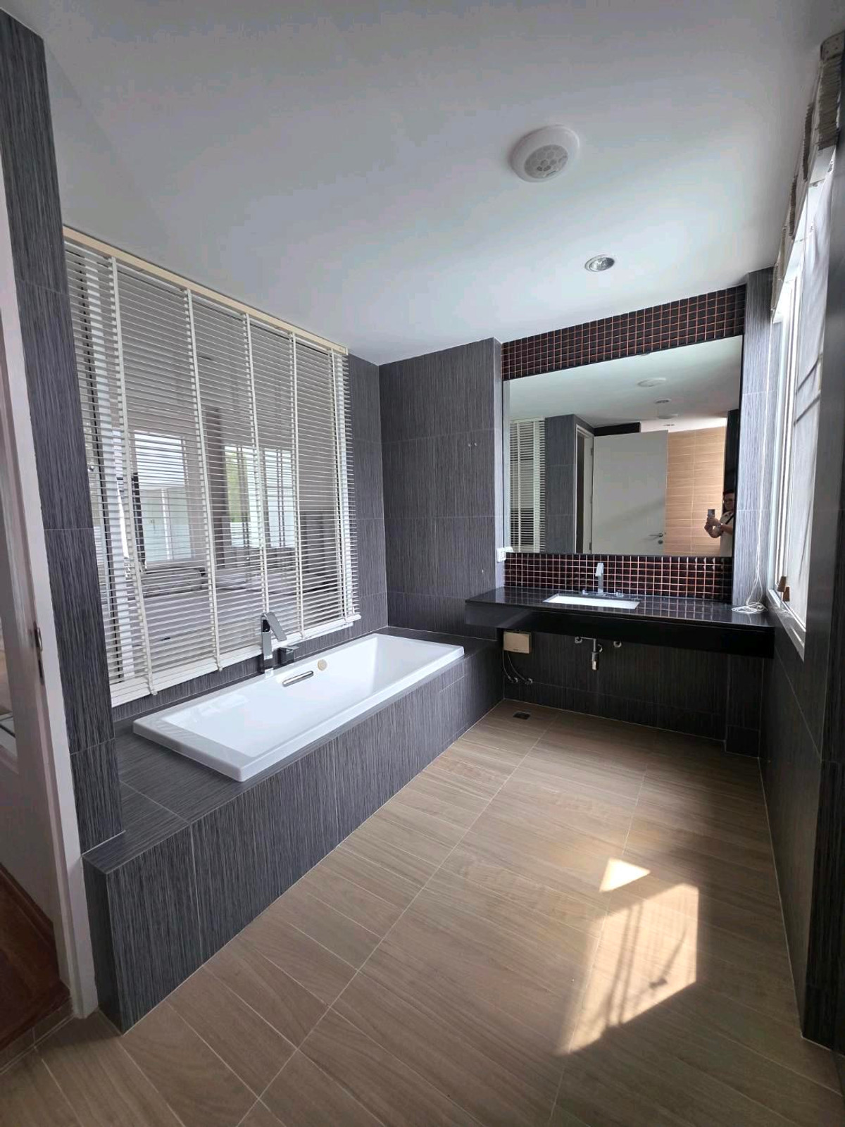 ให้เช่าบ้านพระราม 9 เพชรบุรีตัดใหม่ RCA : 🔥🔥🔥บ้านในโครงการ พระราม9.ใกล้เดอะ ไนน์พระราม9 💚💚💚