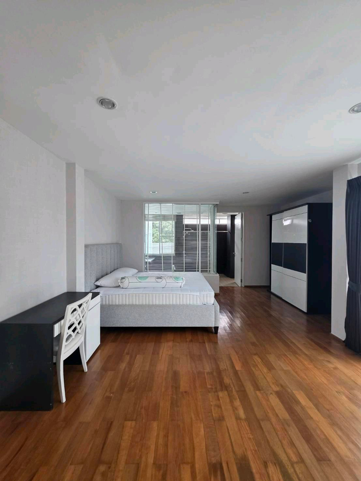 ให้เช่าบ้านพระราม 9 เพชรบุรีตัดใหม่ RCA : 🔥🔥🔥บ้านในโครงการ พระราม9.ใกล้เดอะ ไนน์พระราม9 💚💚💚