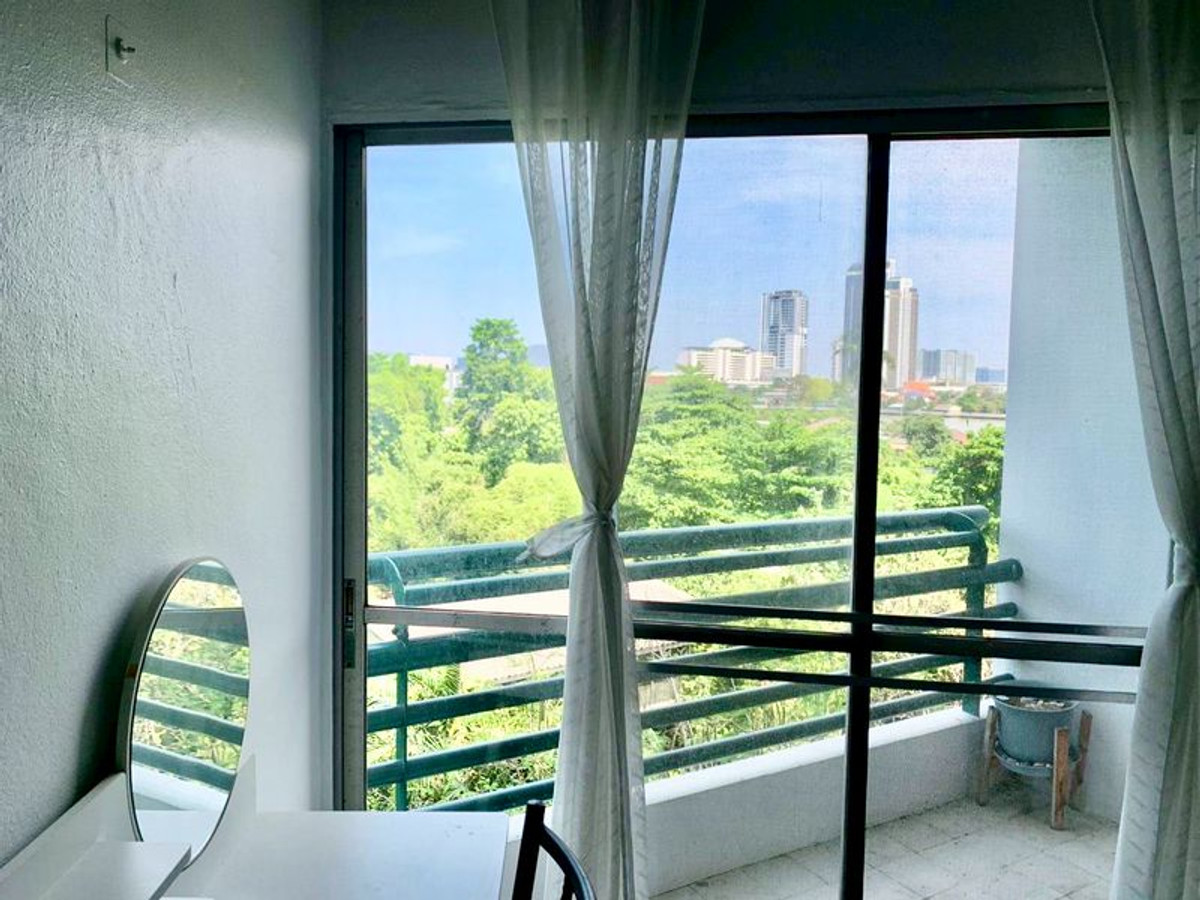 ขายคอนโดปิ่นเกล้า จรัญสนิทวงศ์ : ขายคอนโดพระราม 6 แมนชั่น บี ชั้น 4 ฝั่งแม่น้ำเจ้าพระยา วิวการไฟฟ้าบางกรวย เนื้อที่ 64 ตารางเมตร 2 ห้องนอน ซอยจรัญสนิทวงศ์ 96/1 แขวงบางอ้อ เขตบางพลัด กรุงเทพมหานคร