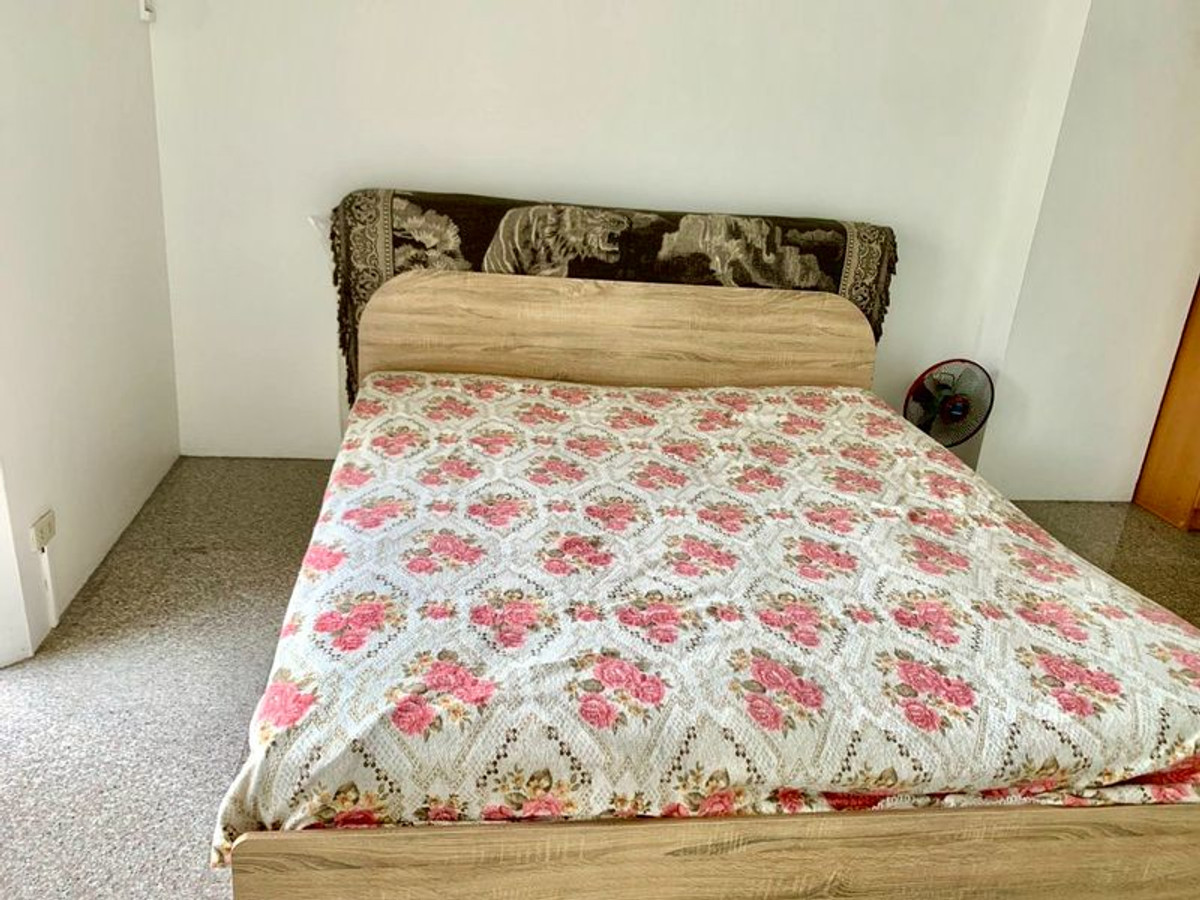 ขายคอนโดปิ่นเกล้า จรัญสนิทวงศ์ : ขายคอนโดพระราม 6 แมนชั่น บี ชั้น 4 ฝั่งแม่น้ำเจ้าพระยา วิวการไฟฟ้าบางกรวย เนื้อที่ 64 ตารางเมตร 2 ห้องนอน ซอยจรัญสนิทวงศ์ 96/1 แขวงบางอ้อ เขตบางพลัด กรุงเทพมหานคร