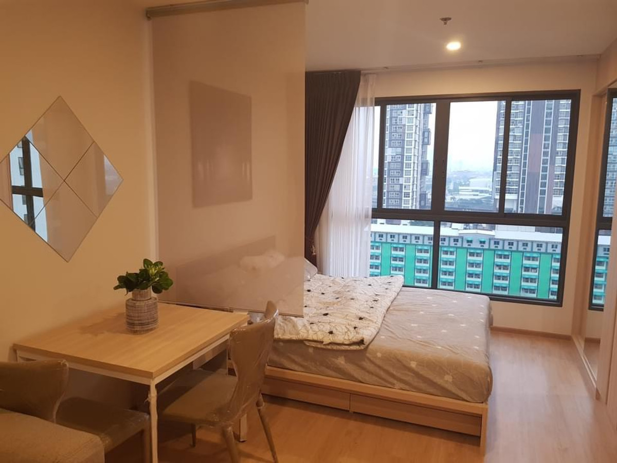 For RentCondoBangna, Bearing, Lasalle : Condo for Rent: Ideo O2 Near BTS Bang Na (approx. 300 meters)