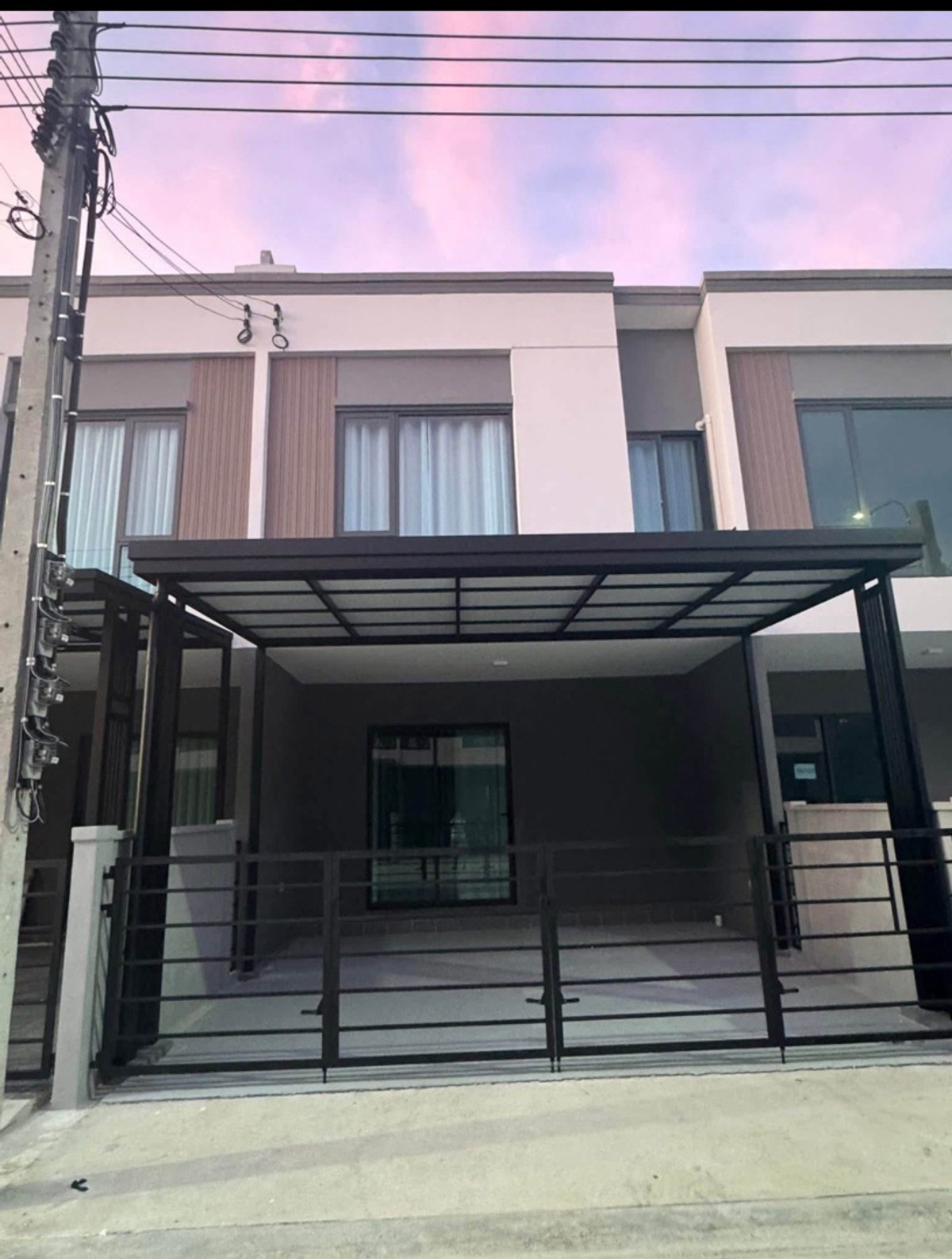 ให้เช่าทาวน์โฮมบางนา แบริ่ง ลาซาล : ให้เช่า บ้านทาวน์เฮาส์ โครงการ พรีโน่ สุขุมวิท บางนา3