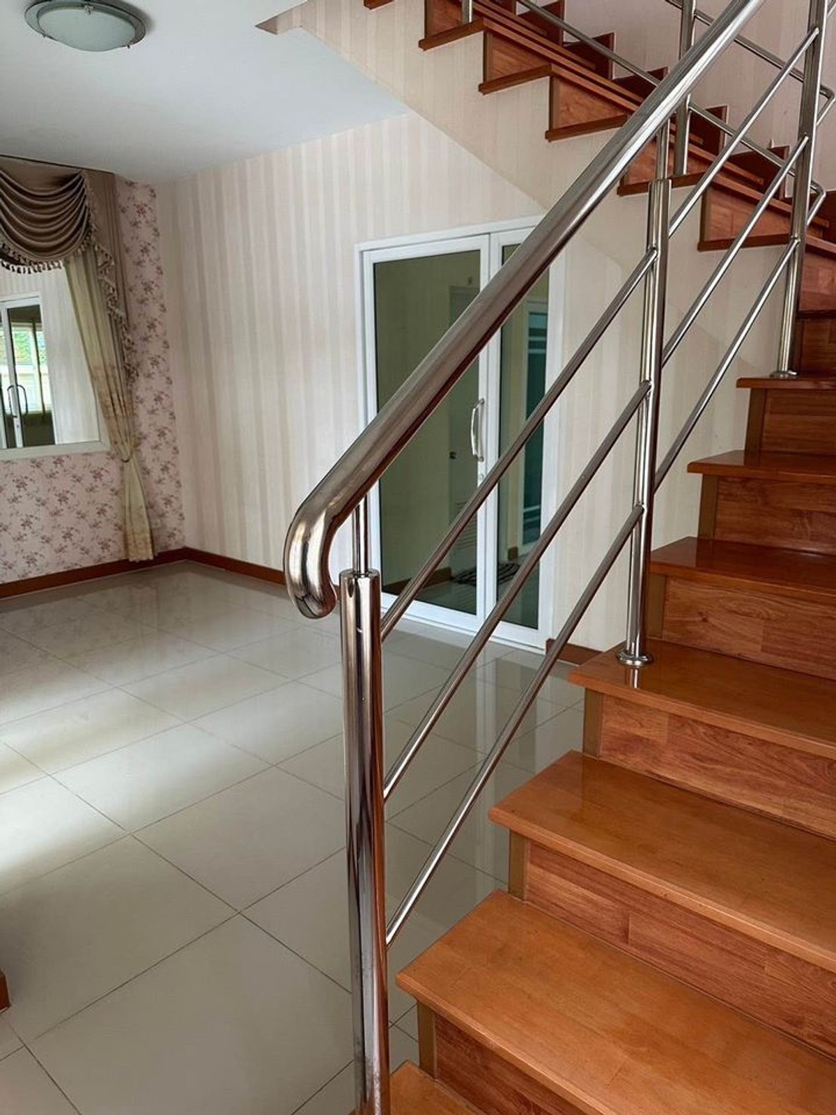 ให้เช่าบ้านนนทบุรี บางใหญ่ บางบัวทอง : บ้าน ทาวน์โฮม 3ชั้น เหมาะทำออฟฟิศ ปากซอยถนนโยธาธิการ ราชพฤกษ์-ท่าอิฐ