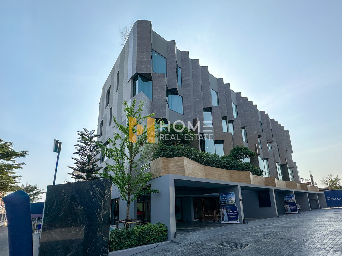 For SaleTownhomeBangna, Bearing, Lasalle : New townhome The Park Lane 15 Sukhumvit - Bearing / 4 bedrooms (for sale), The Park Lane Sukhumvit - Bearing / 4 Bedrooms (FOR SALE) YOK090