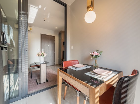 For SaleCondoBang Sue, Wong Sawang, Tao Pun : 🔥Urgent Sale+🔥 The Line Wong Sawang, near MRT Wong Sawang Station. Fully furnished and ready to move in.
