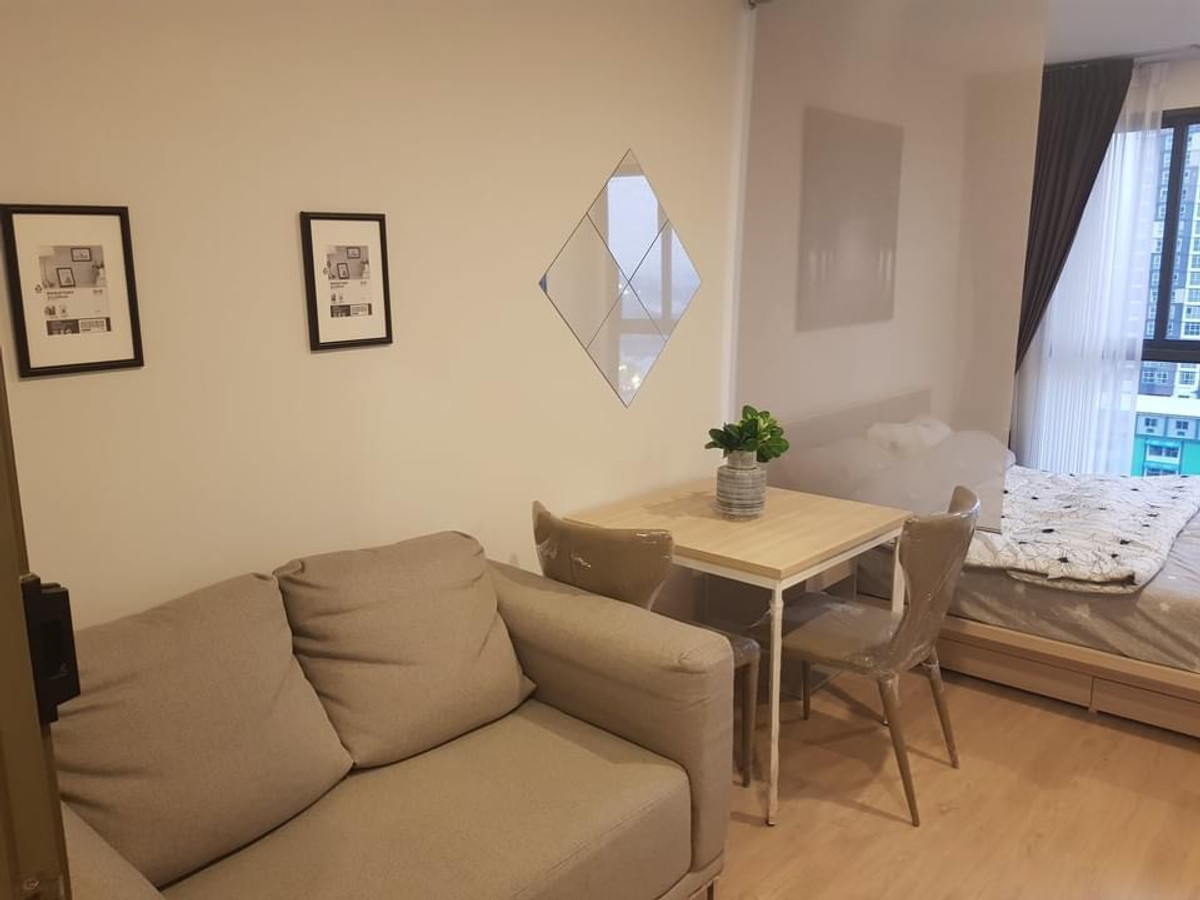 For RentCondoBangna, Bearing, Lasalle : Condo for Rent: Ideo O2 Near BTS Bang Na (approx. 300 meters)