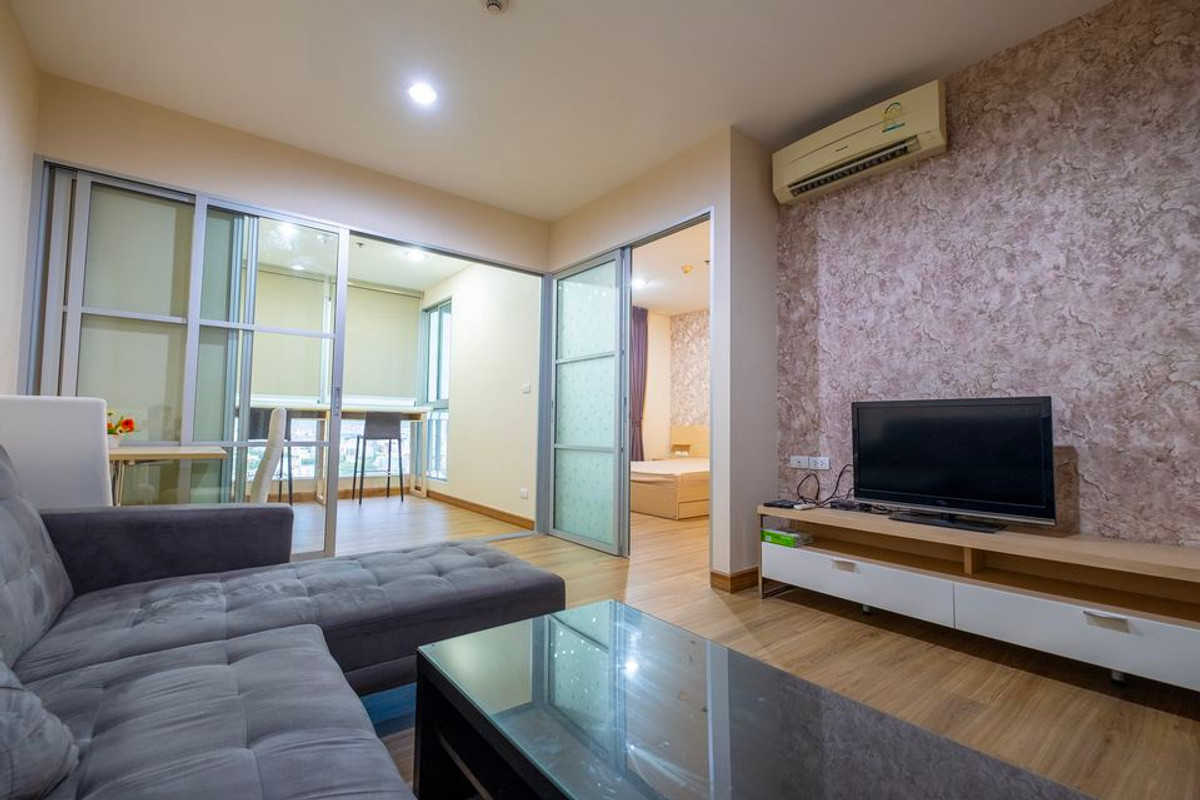 For RentCondoRatchadapisek, Huaikwang, Suttisan : For rent, Rhythm Ratchada, large room, 46.5 sq m, high floor, beautiful view, fully furnished, ready to move in.