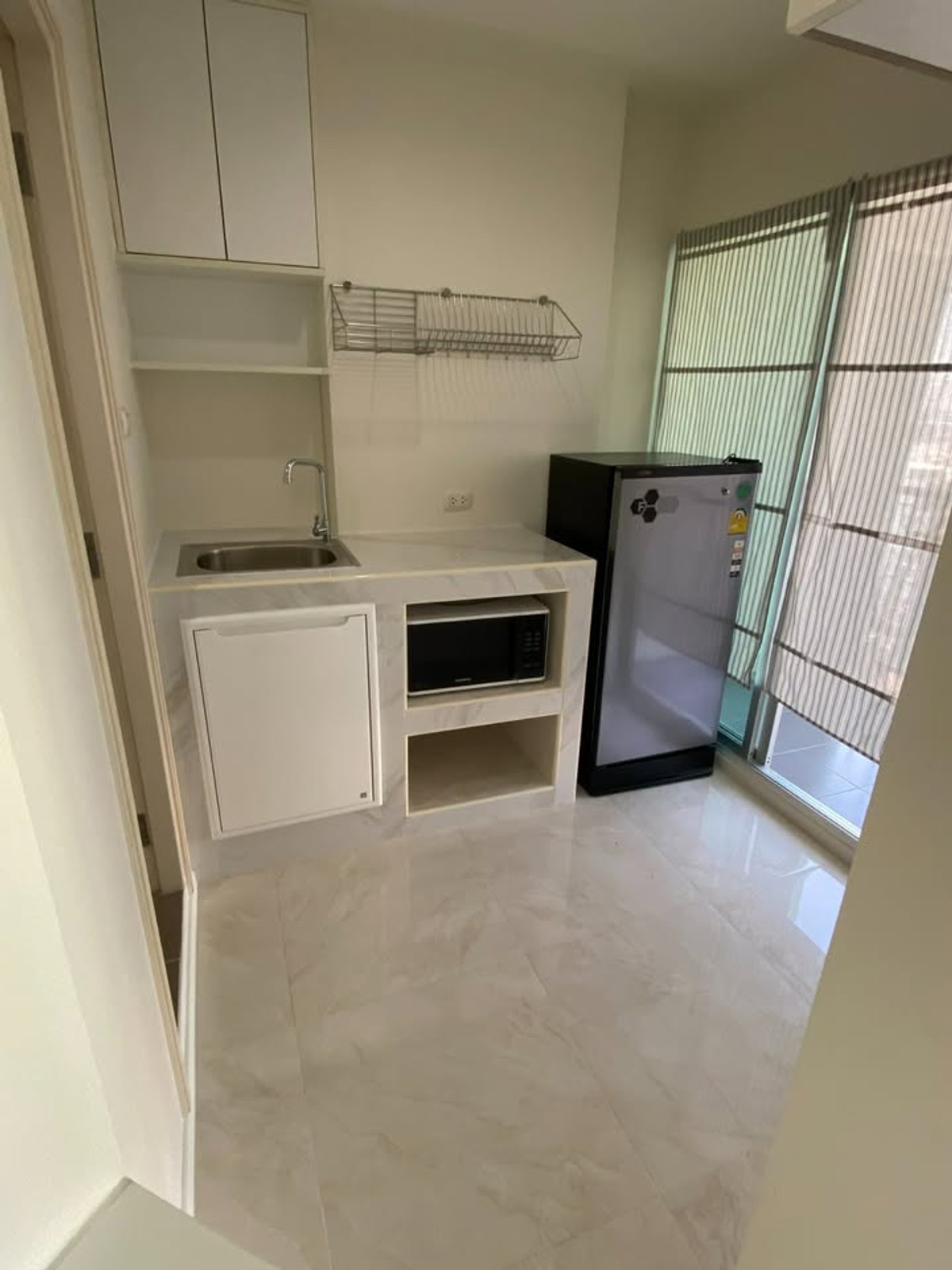 ขายคอนโดเสรีไทย-นิด้า : K-6769 ขายด่วน ! คอนโด LPN รามคำแหง 60/2 ชั้นสูง วิวสระว่ายน้ำ พร้อมอยู่