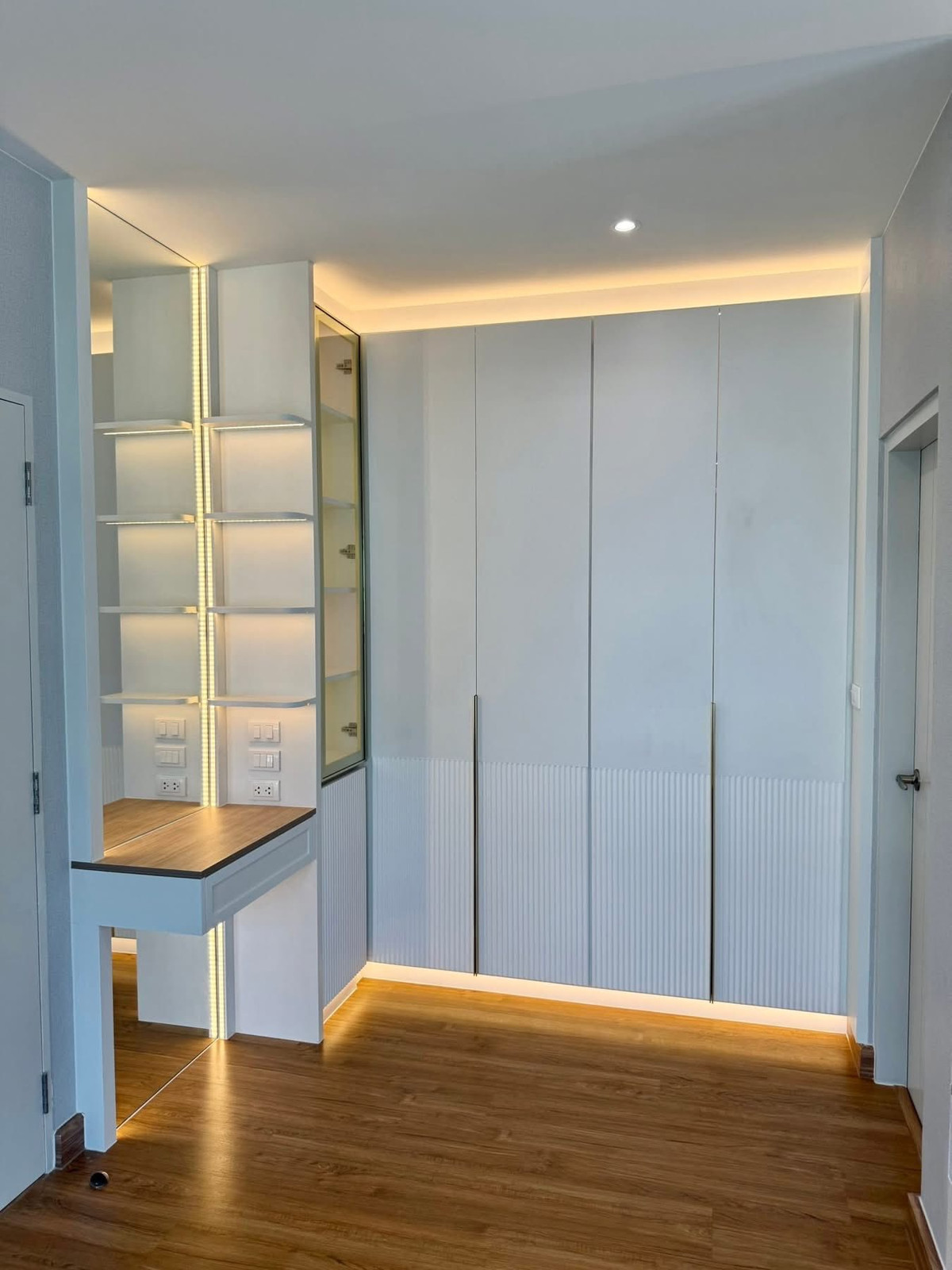 HouseBangna, Bearing, Lasalle : Centro Bangna Phase 2 / 4 Bedrooms (Sale and Rent), Centro Bangna Phase 2 / 4 Bedrooms (SALE & AVAILABLE) YOK083