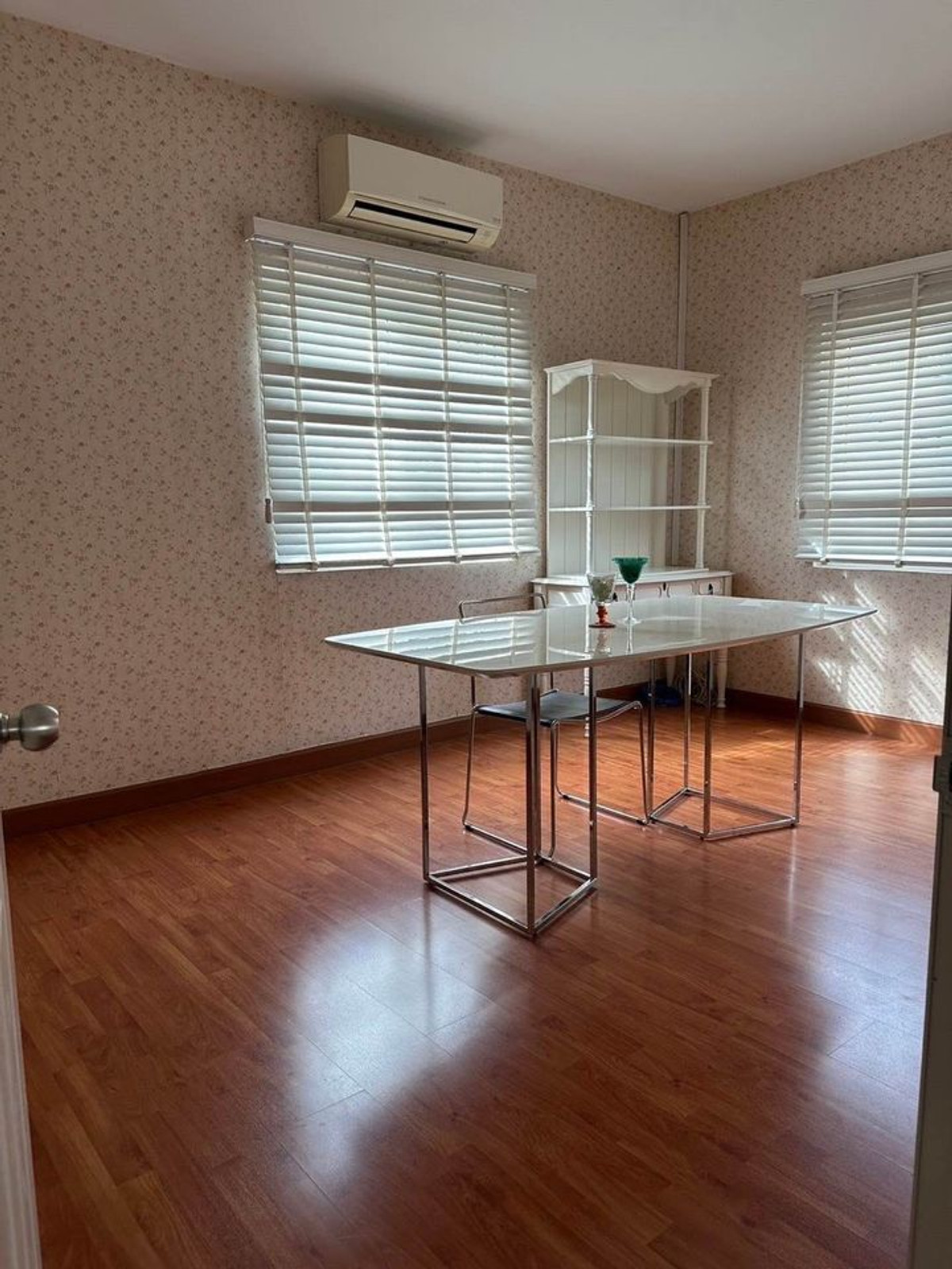 ให้เช่าบ้านนนทบุรี บางใหญ่ บางบัวทอง : บ้าน ทาวน์โฮม 3ชั้น เหมาะทำออฟฟิศ ปากซอยถนนโยธาธิการ ราชพฤกษ์-ท่าอิฐ