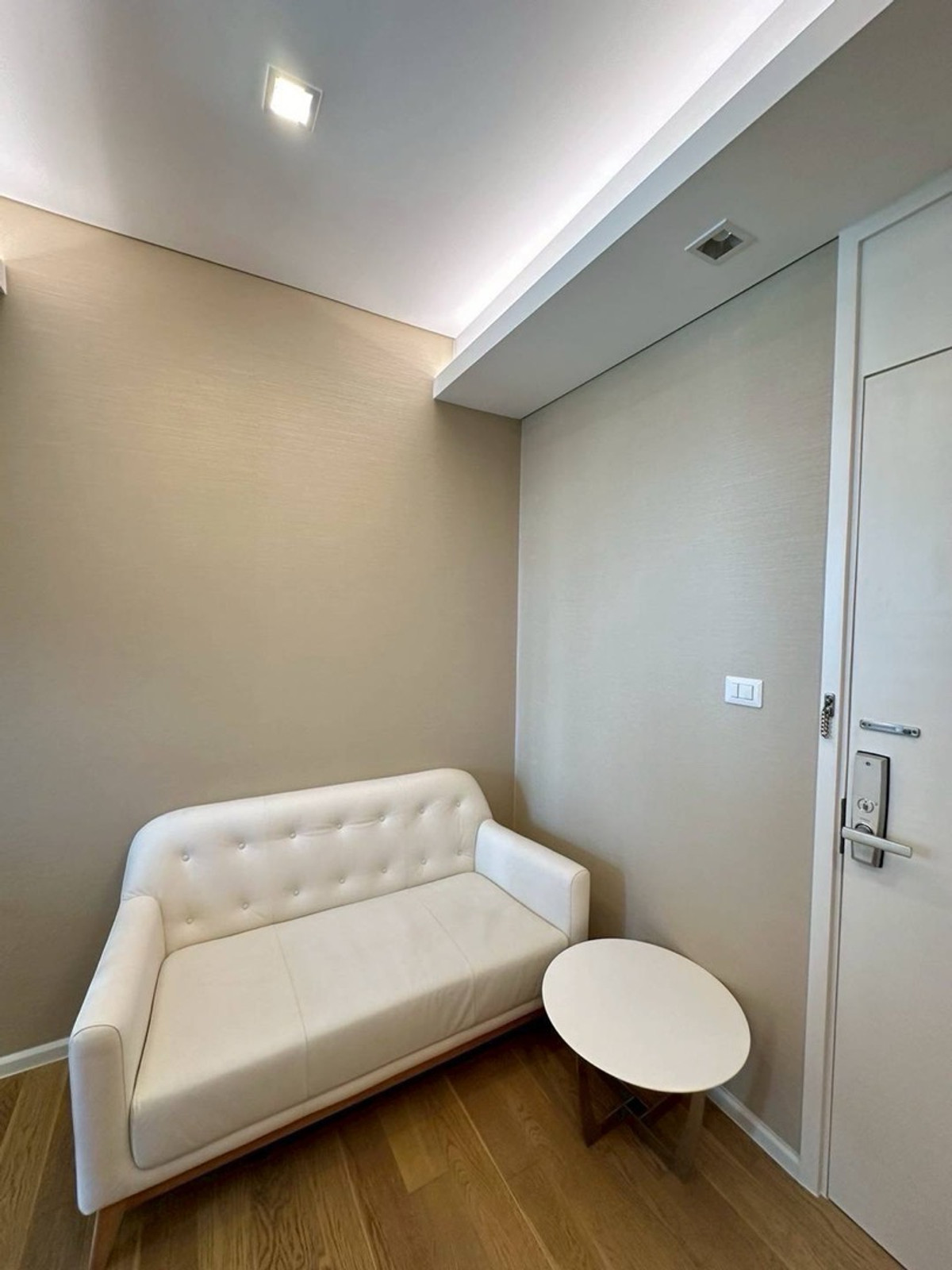 ให้เช่าคอนโดลาดพร้าว เซ็นทรัลลาดพร้าว : คอนโดให้เช่า The Saint Residences (เดอะ เซนต์ เรสิเด้นส์) ทำเลห้าแยกลาดพร้าว ใกล้ BTS และ MRT