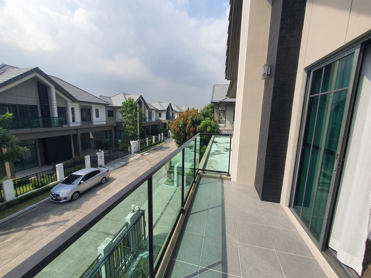 For SaleHousePinklao, Charansanitwong : Luxurious detached house next to the main road, Phutthamonthon Sai 4, Nordic design, ready to move in, Bangkok Boulevard Pinklao-Phetkasem, complete functions, 4 bedrooms, luxurious clubhouse, tight security. Worth the location!