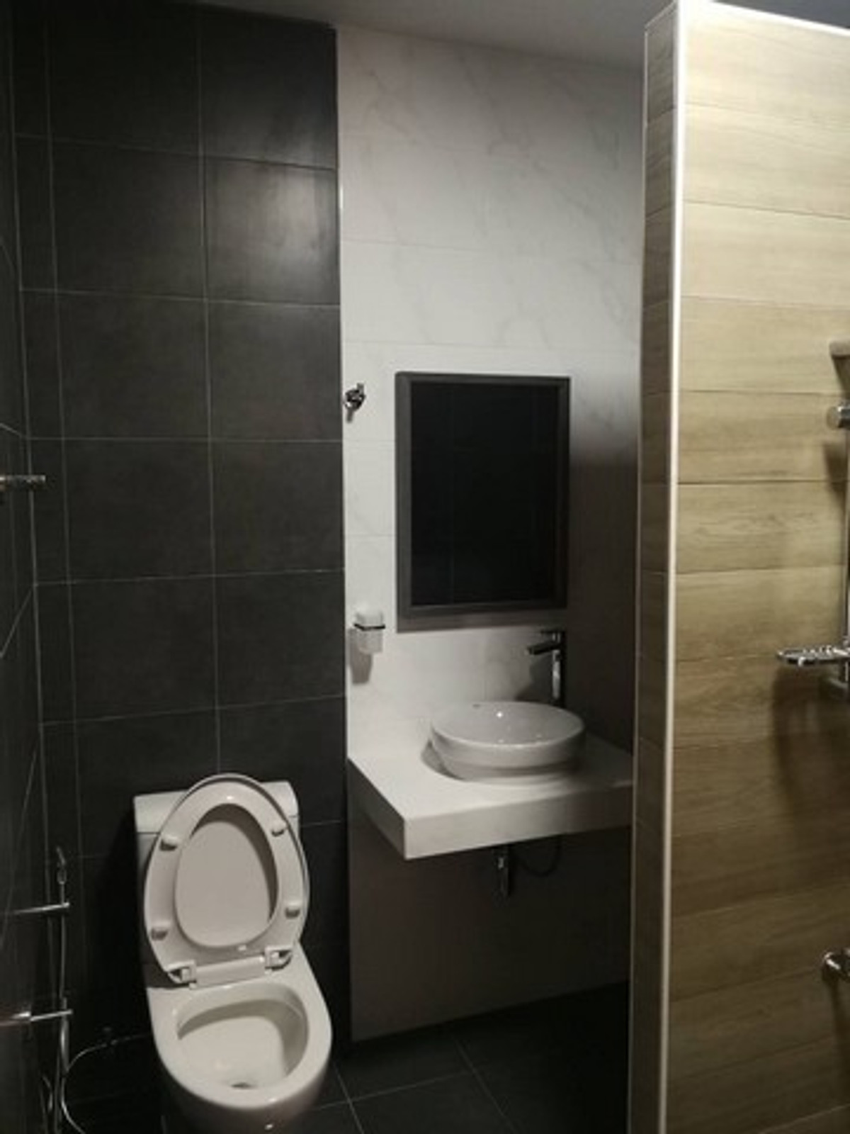 ให้เช่าบ้านนวมินทร์ รามอินทรา : HR3233ให้เช่าบ้านเดี่ยว 2 ชั้น ซอยนวมินทร์ 111 – พื้นที่กว้าง สวนร่มรื่น พร้อมอยู่ บรรยากาศเงียบสงบ ลมเย็นสบาย เหมาะสำหรับพักอาศัยอย่างยิ่ง