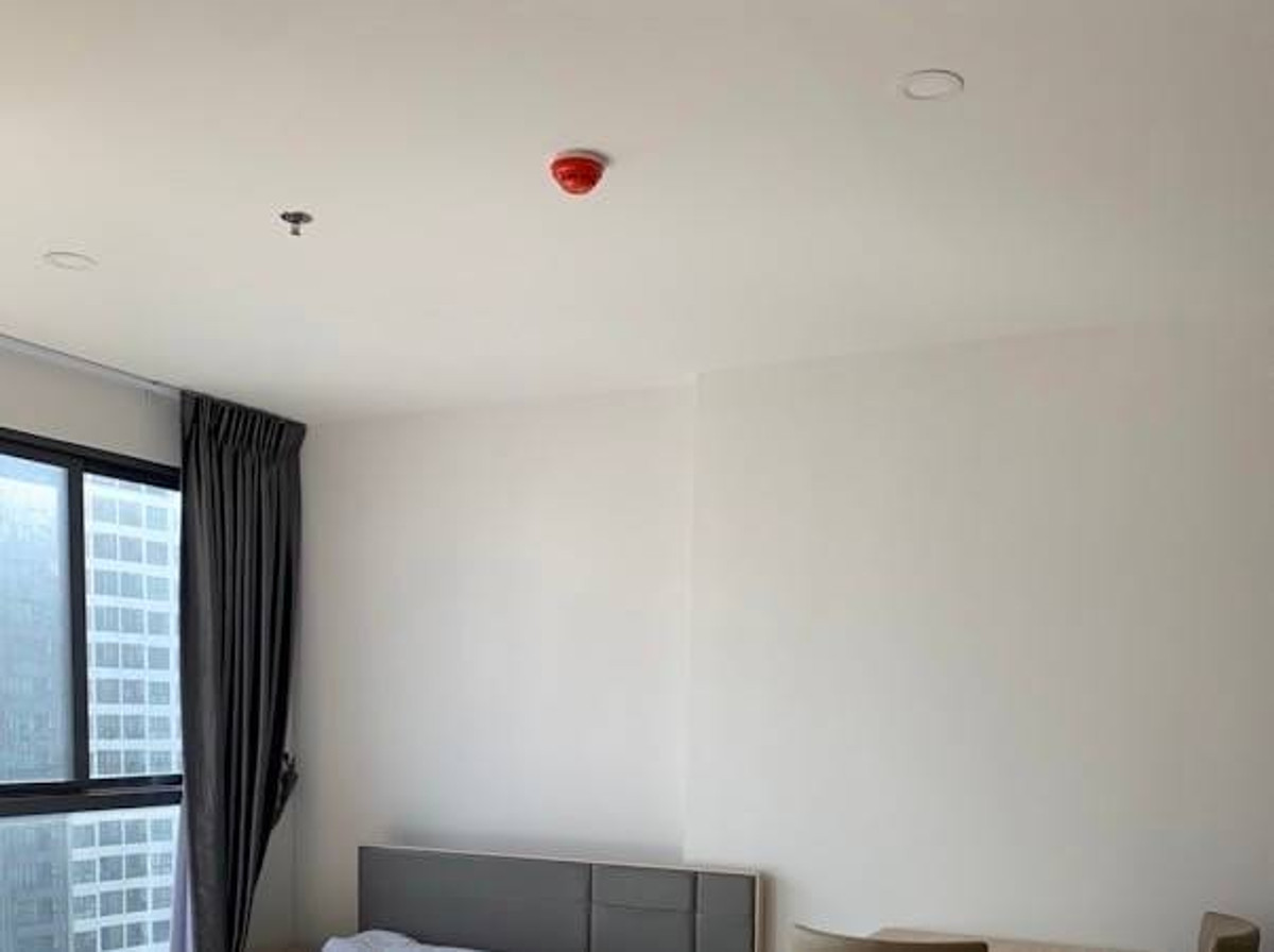 For RentCondoBangna, Bearing, Lasalle : Condo for Rent: Ideo O2 Near BTS Bang Na (approx. 300 meters)