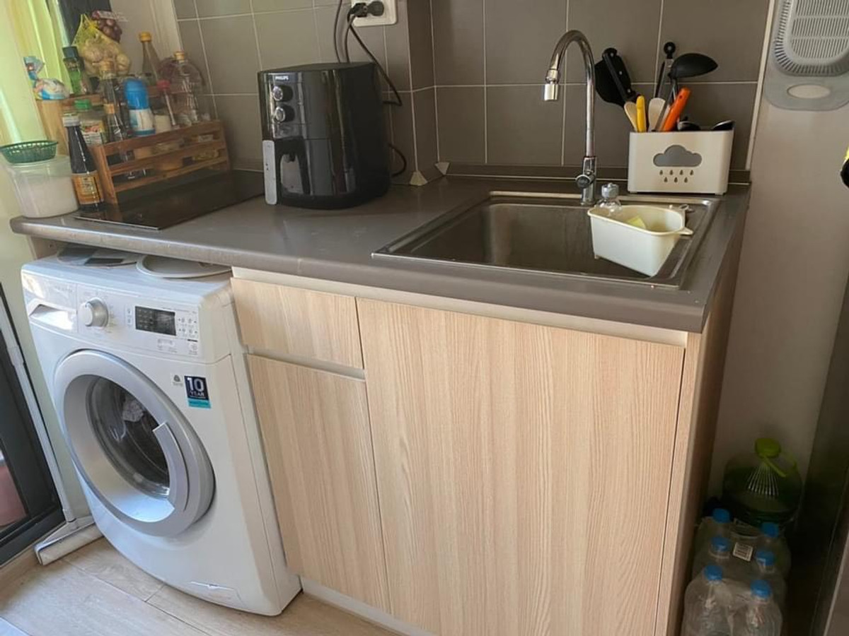 For RentCondoBangna, Bearing, Lasalle : Condo for Rent: Ideo O2 Near BTS Bang Na (approx. 300 meters)