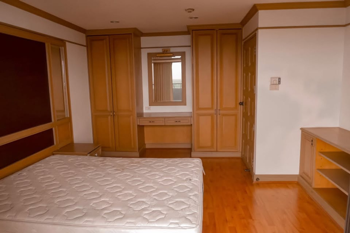 For RentCondoPattanakan, Srinakarin : Condo for rent Flora Ville Pattanakarn