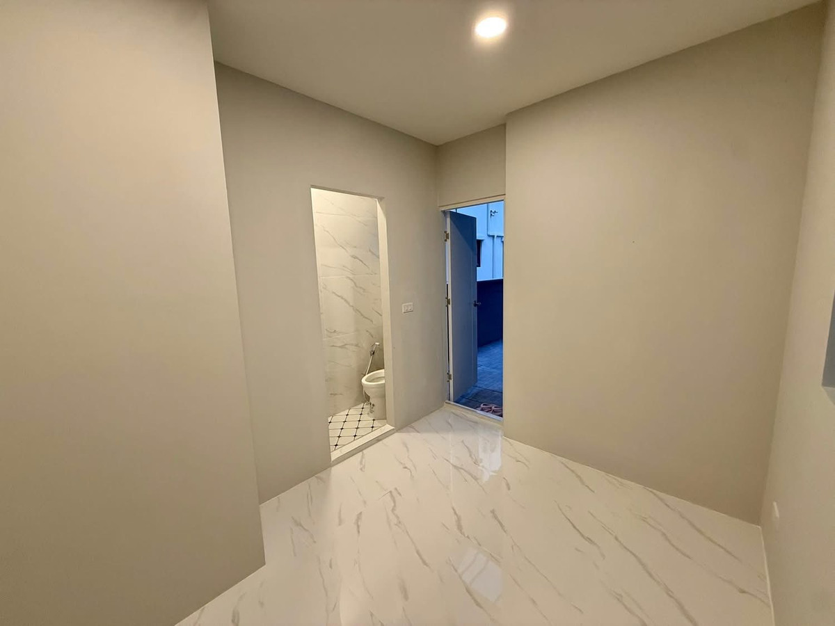 HouseBangna, Bearing, Lasalle : Centro Bangna Phase 2 / 4 Bedrooms (Sale and Rent), Centro Bangna Phase 2 / 4 Bedrooms (SALE & AVAILABLE) YOK083