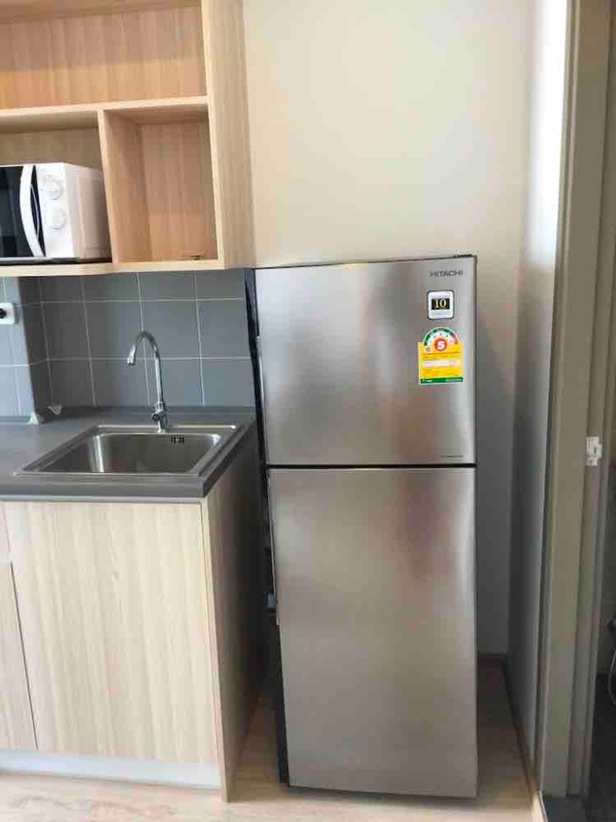 For RentCondoBangna, Bearing, Lasalle : Condo for Rent: Ideo O2 Near BTS Bang Na (approx. 300 meters)