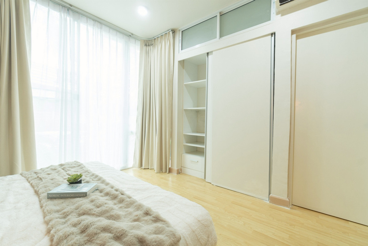 ขายคอนโดพัฒนาการ ศรีนครินทร์ : K-6767 ขาย ! คอนโด The Iris ศรีนครินทร์ พระราม 9 ตกแต่งใหม่ พร้อมอยู่