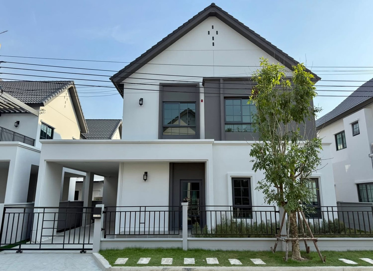 บ้านบางนา แบริ่ง ลาซาล : เซนโทร บางนา เฟส 2 / 4 ห้องนอน (ขายและเช่า), Centro Bangna Phase 2 / 4 Bedrooms (SALE & AVAILABLE) YOK083