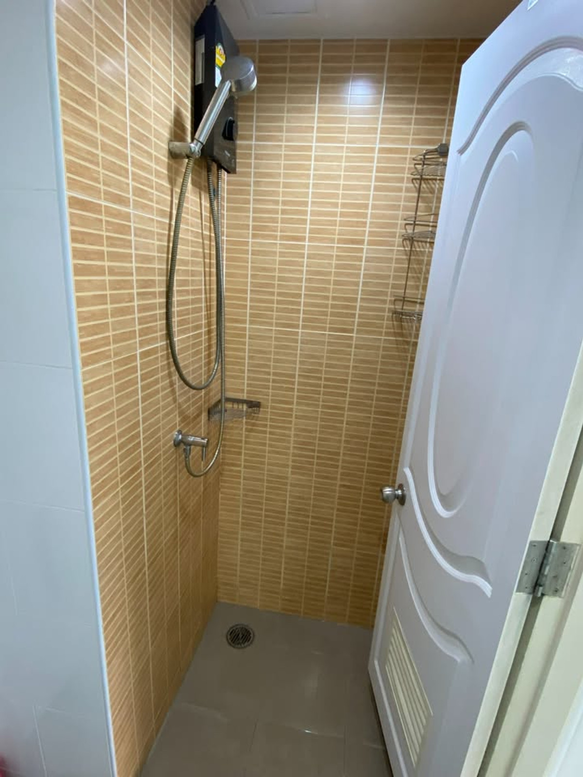 ขายคอนโดเสรีไทย-นิด้า : K-6769 ขายด่วน ! คอนโด LPN รามคำแหง 60/2 ชั้นสูง วิวสระว่ายน้ำ พร้อมอยู่