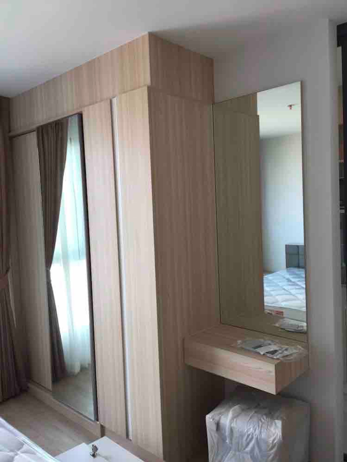 For RentCondoBangna, Bearing, Lasalle : Condo for Rent: Ideo O2 Near BTS Bang Na (approx. 300 meters)
