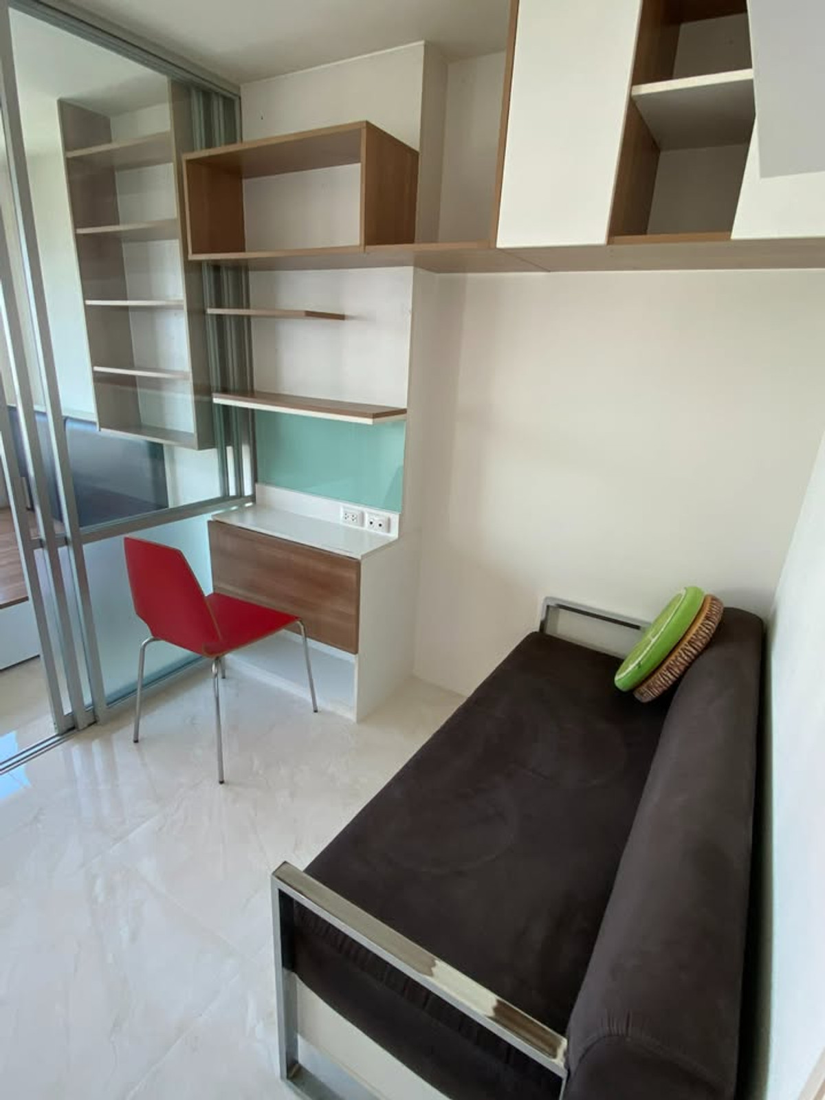 ขายคอนโดเสรีไทย-นิด้า : K-6769 ขายด่วน ! คอนโด LPN รามคำแหง 60/2 ชั้นสูง วิวสระว่ายน้ำ พร้อมอยู่